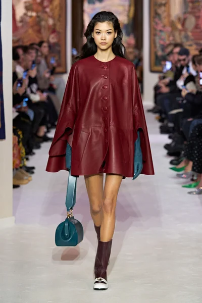 Look 1